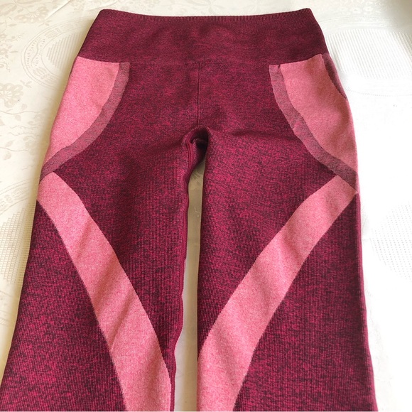 Fabletics Women’s Size S Maroon/Pink Compression Leggings Yoga Pants Stretchy - Picture 16 of 16
